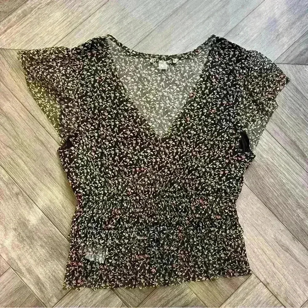 American Eagle Outfitters Women's Black Pink Flowers Ruffles Sheer Top XS - Picture 5 of 6